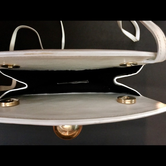 Women’s cross shoulder bag. - Picture 5 of 8